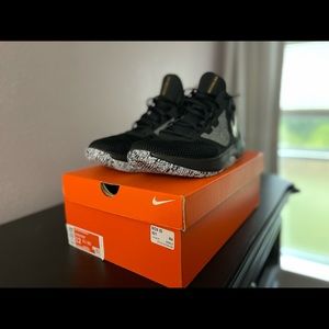 Nike Air Precision II Black and Gold Size 12